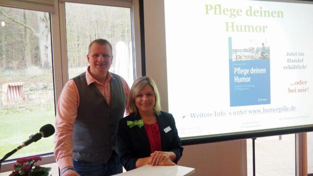 Matthias Prehm und Dorota Walkusz beim Pflege-Info-Tag von Löwenherz