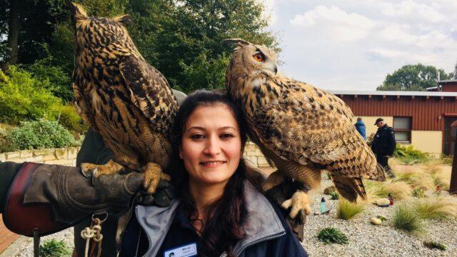 Löwenherz-Kinderkrankenschwester Meral im Kinderhospiz-Garten