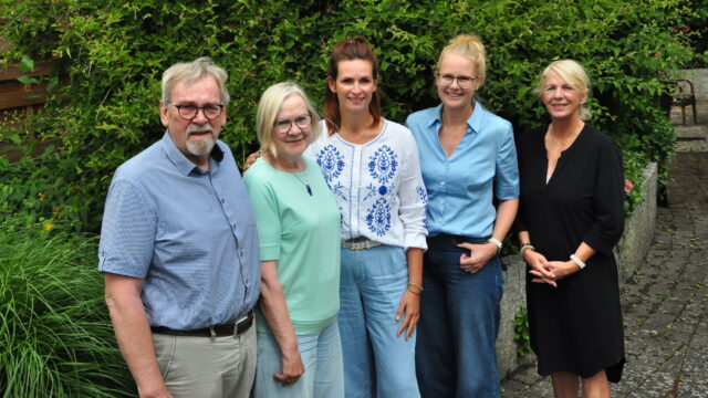 Der Vorstand des Kinderhospiz Löwenherz e.V. im Sommer 2025 mit (von Links) Walter Meinders, Agnes Behrens, Juliane Schulze, Kirsten Höfer und Carmen Schüler.